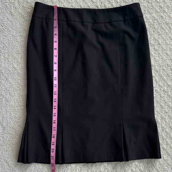 Talbots Pleated Knee Length Career Skirt Brown Size 6P Office Classic All-Season - Picture 10 of 11